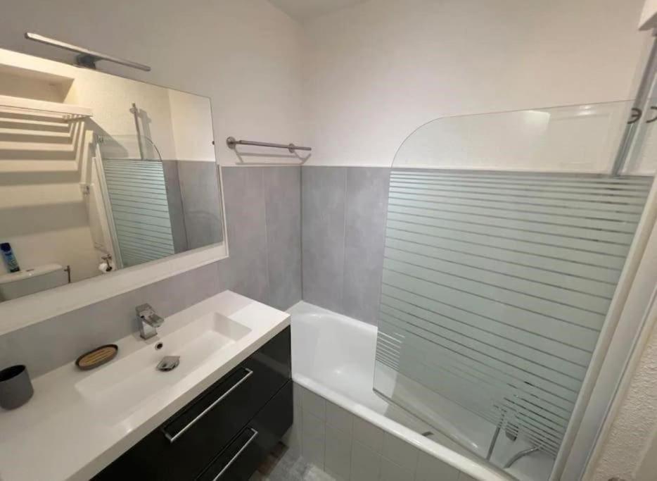 Appartement Port De Hyeres 4 Personnes المظهر الخارجي الصورة